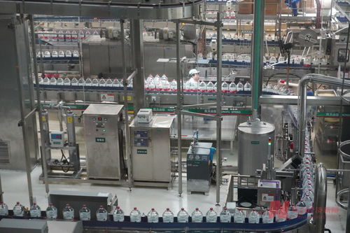 農夫山泉 生產線滿負荷運轉 應對高溫旺季 上市公司戰高溫